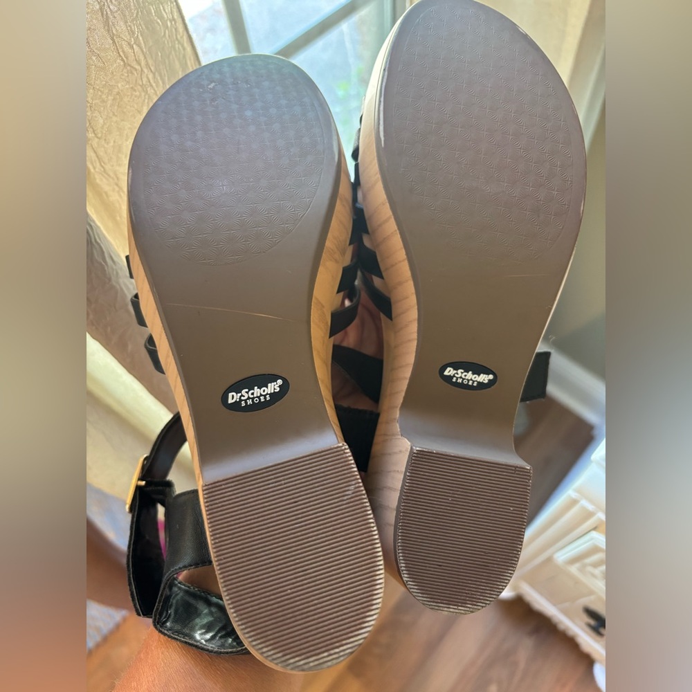 Dr. Scholl's Black and Tan Sandals - Picture 3 of 8
